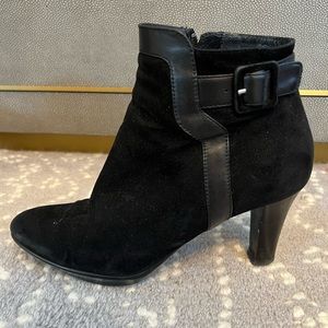 Aquatalia black suede heeled boots size 7.5